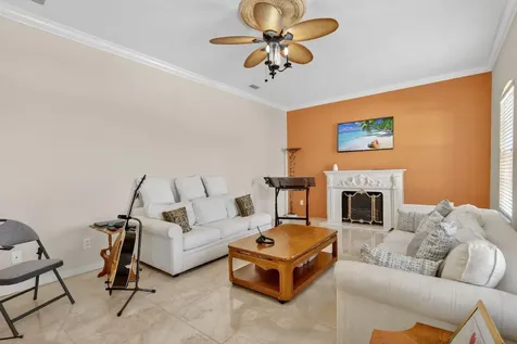 6871 Nw Hogate Circle Port Saint Lucie FL 34983