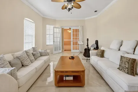 6871 Nw Hogate Circle Port Saint Lucie FL 34983