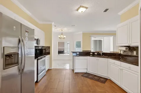 6871 Nw Hogate Circle Port Saint Lucie FL 34983