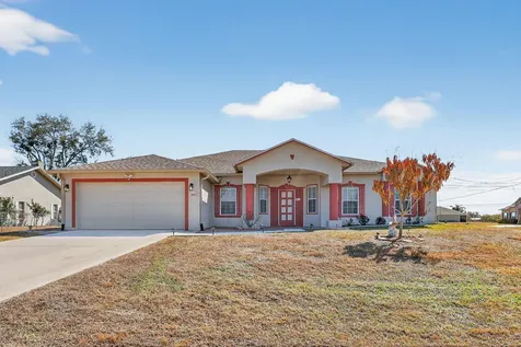 6871 Nw Hogate Circle Port Saint Lucie FL 34983