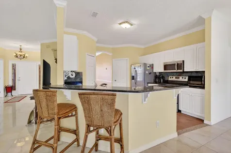 6871 Nw Hogate Circle Port Saint Lucie FL 34983