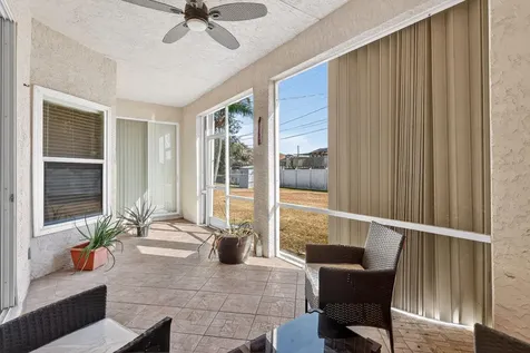 6871 Nw Hogate Circle Port Saint Lucie FL 34983