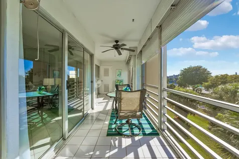 3590 Via Poinciana Lake Worth FL 33467