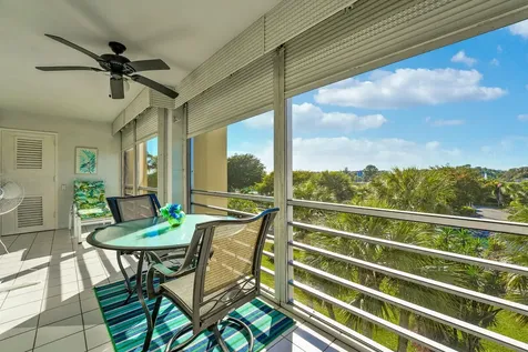 3590 Via Poinciana Lake Worth FL 33467