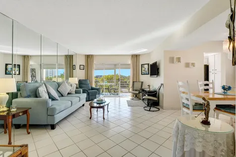 3590 Via Poinciana Lake Worth FL 33467