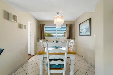 3590 Via Poinciana Lake Worth FL 33467