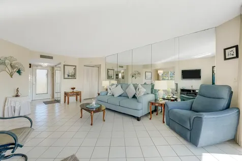 3590 Via Poinciana Lake Worth FL 33467