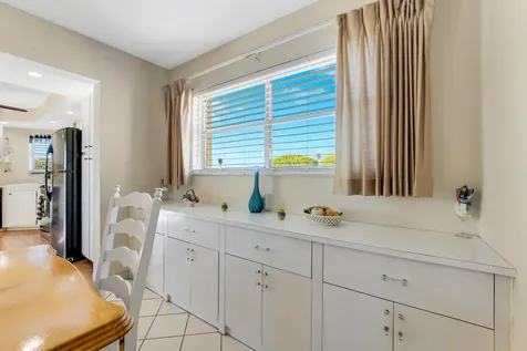 3590 Via Poinciana Lake Worth FL 33467