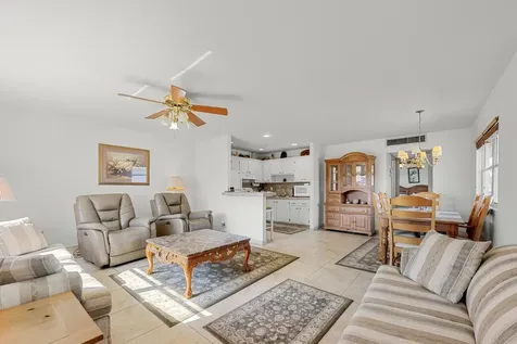 43 Waterford B Delray Beach FL 33446