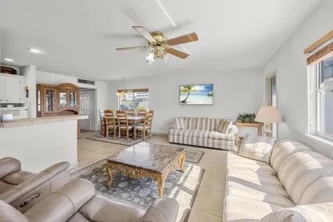 43 Waterford B Delray Beach FL 33446
