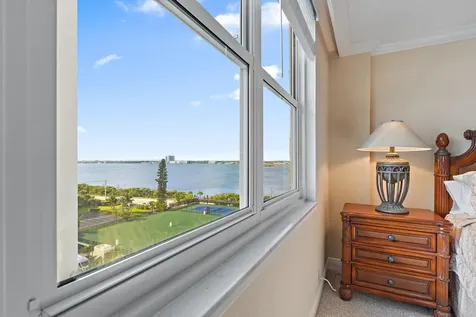 5440 N Ocean Drive Singer Island FL 33404
