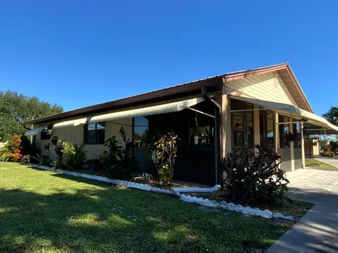 1095 Chobee Loop Okeechobee FL 34974