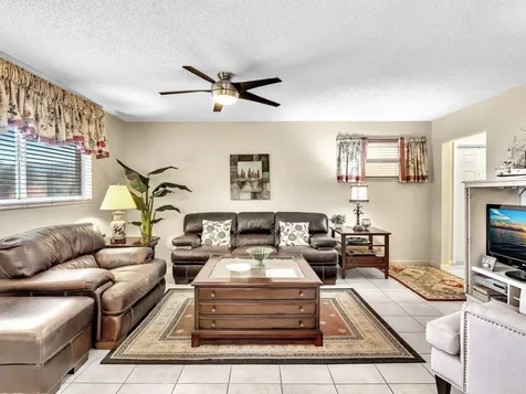 28 Colonial Club Drive Boynton Beach FL 33435