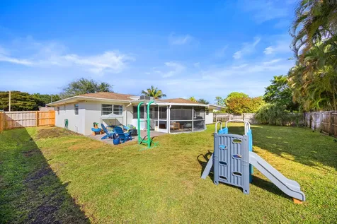 9676 Heather Circle Palm Beach Gardens FL 33410