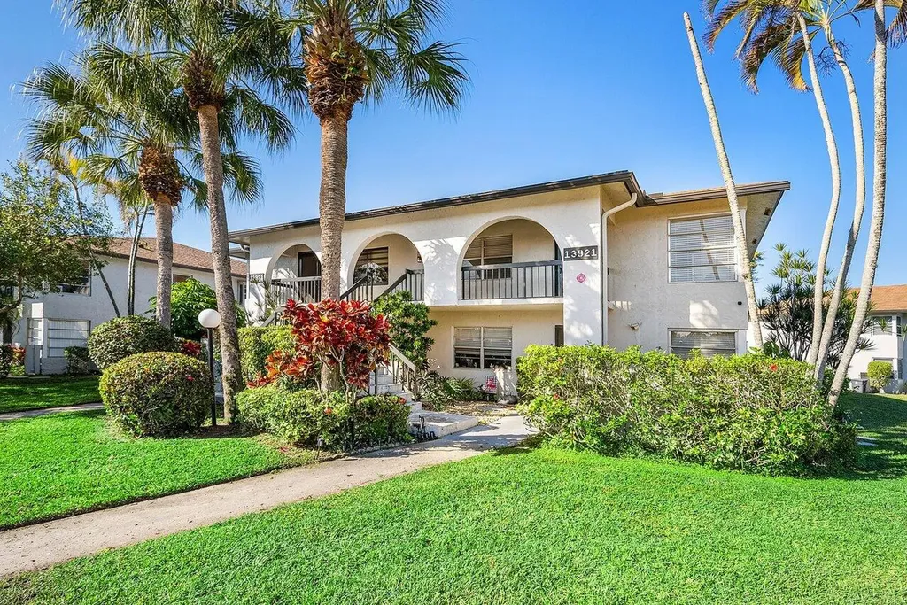 13921 Royal Palm Court Delray Beach FL 33484