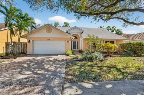 7312 Nw 45th Avenue Coconut Creek FL 33073