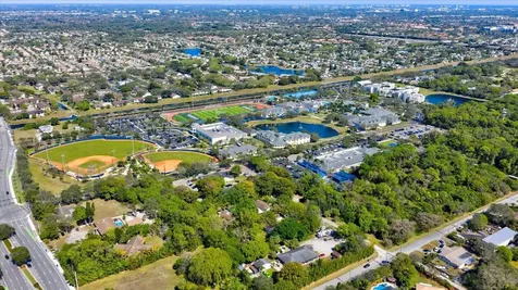 7312 Nw 45th Avenue Coconut Creek FL 33073