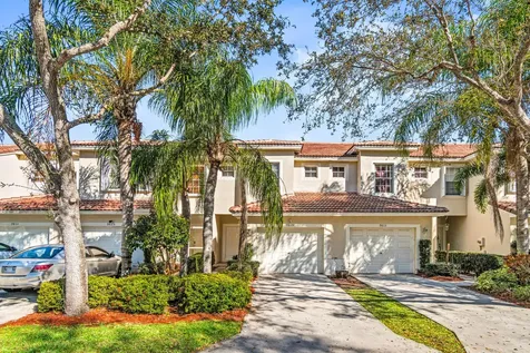 9819 Lago Drive Boynton Beach FL 33472