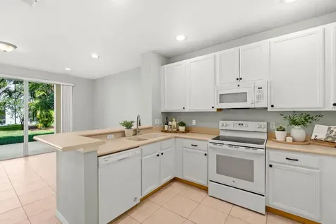 9819 Lago Drive Boynton Beach FL 33472