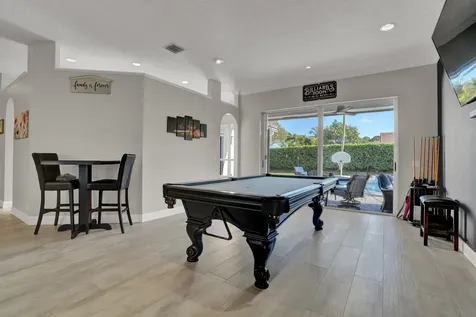 8512 Nw 45th Street Coral Springs FL 33065
