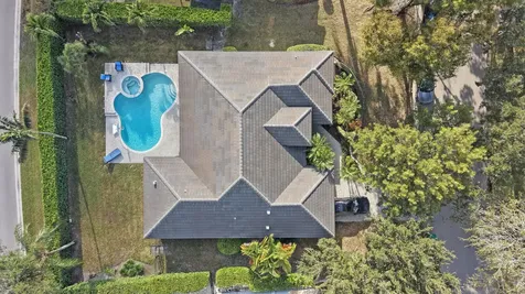 8512 Nw 45th Street Coral Springs FL 33065