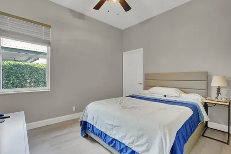 8512 Nw 45th Street Coral Springs FL 33065