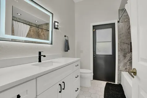 8512 Nw 45th Street Coral Springs FL 33065