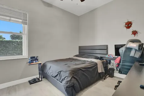 8512 Nw 45th Street Coral Springs FL 33065