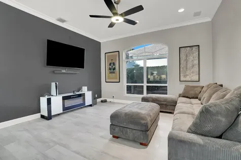 8512 Nw 45th Street Coral Springs FL 33065
