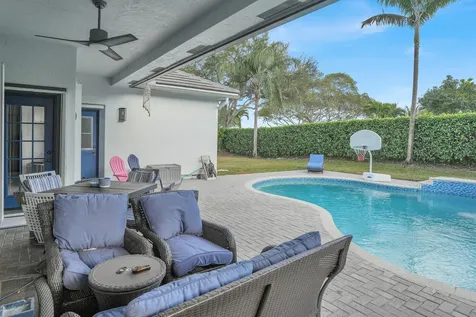 8512 Nw 45th Street Coral Springs FL 33065