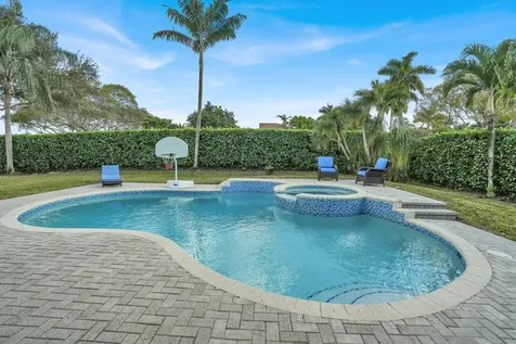 8512 Nw 45th Street Coral Springs FL 33065