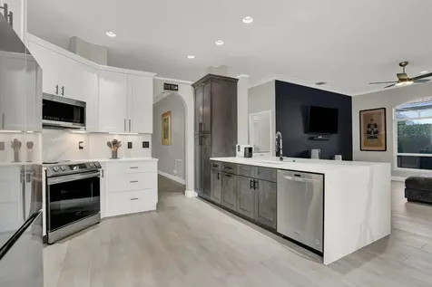 8512 Nw 45th Street Coral Springs FL 33065