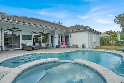 8512 Nw 45th Street Coral Springs FL 33065