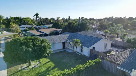 1107 Woodcrest Road West Palm Beach FL 33417