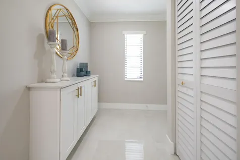 8535 Casa Del Lago Boca Raton FL 33433