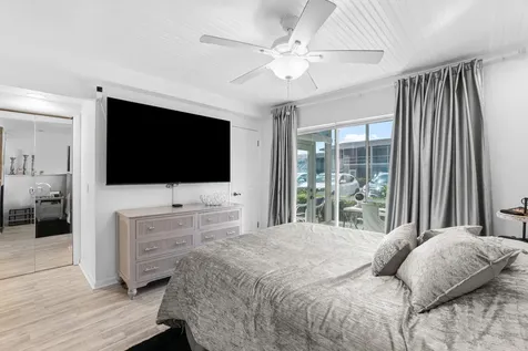 340 Horizons Boynton Beach FL 33435