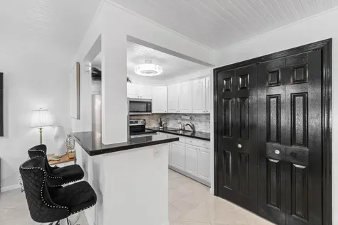 340 Horizons Boynton Beach FL 33435