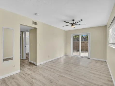 607 W Perry Street Lantana FL 33462