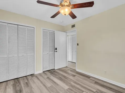 607 W Perry Street Lantana FL 33462
