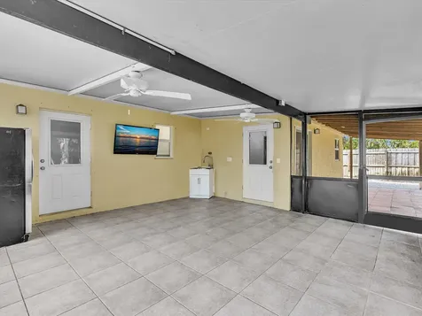 607 W Perry Street Lantana FL 33462
