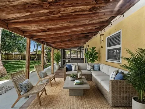 607 W Perry Street Lantana FL 33462