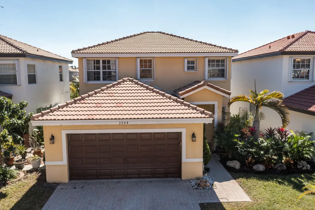 3944 Crescent Creek Drive Coconut Creek FL 33073
