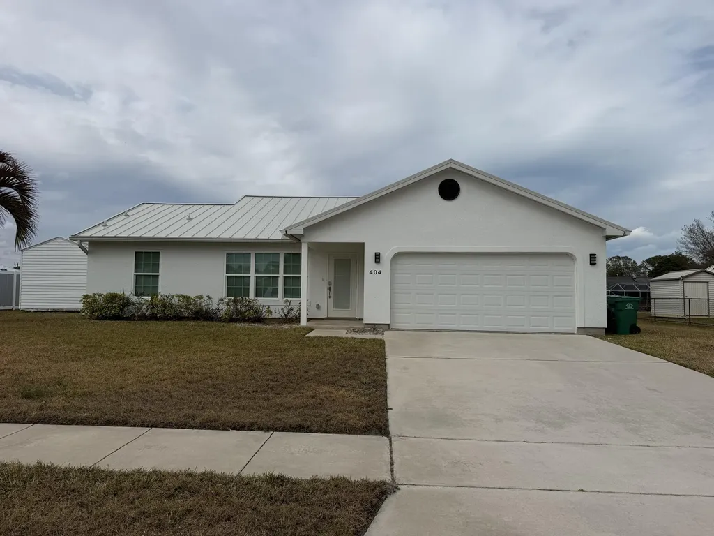 404 NE Camelot Drive Port Saint Lucie FL 34983
