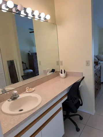 404 NE Camelot Drive Port Saint Lucie FL 34983