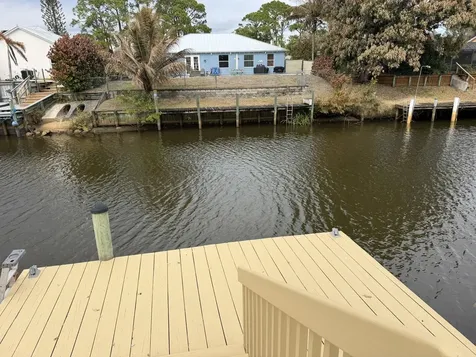 404 NE Camelot Drive Port Saint Lucie FL 34983