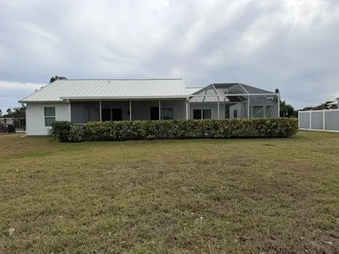 404 NE Camelot Drive Port Saint Lucie FL 34983