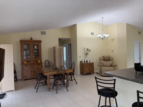 404 NE Camelot Drive Port Saint Lucie FL 34983