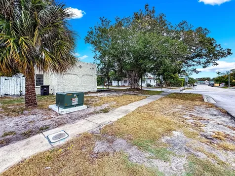 501 Pilgrim Road West Palm Beach FL 33405