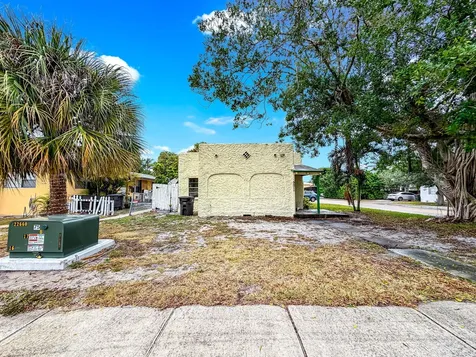 501 Pilgrim Road West Palm Beach FL 33405
