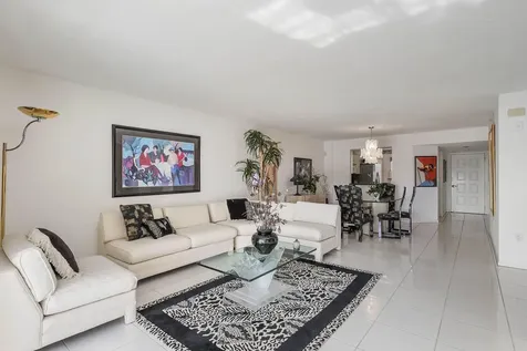 5746 Crystal Shores Drive Boynton Beach FL 33437